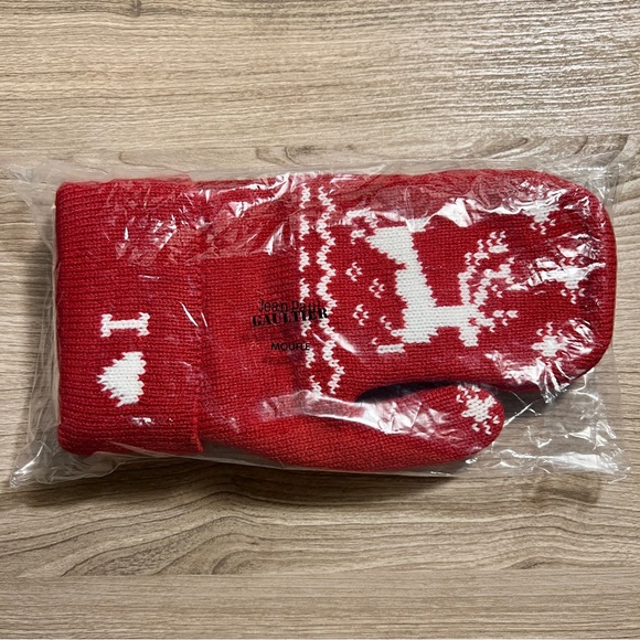 John Paul Gaultier Mittens Gloves Red Sweater Knit Reindeer Christmas